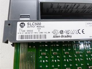 ik-industry/pd/allen-bradley-1746-0b32-ser-c-output-module-1746-ob32-top-zustand-74546-2.jpg