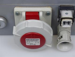 ik-industry/pd/edmund-herhahn-steuergeraet-d-9500-mennekes-222a-3x400v-3kw-6a-top-zustand-55359-3.jpg