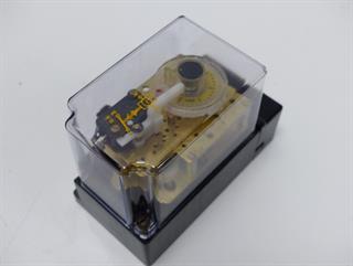 ik-industry/pd/edold-und-soehne-kg-zr-712t-1u-220v-50hz-06-6s-zeitrelais-artnr-03332-ovp-51999-4.jpg