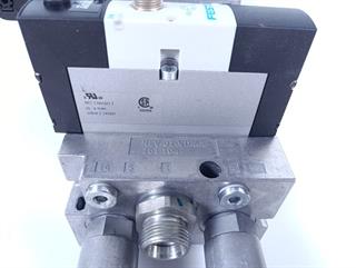 ik-industry/pd/festo-vsva-b-m52-mh-a1-1r5l-nev-01-vdma-vabf-s3-1-r3c2-c-10-top-zustand-79610-6.jpg