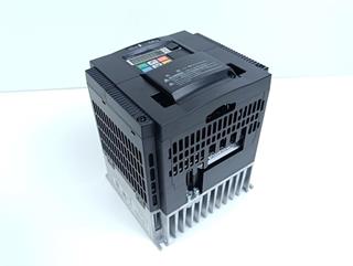 ik-industry/pd/omron-inverter-3g3mx2-a4040-e-unused-und-ovp-65557-3.jpg