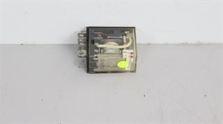 ik-industry/pd/omron-ly2n-power-relais-sicherheitsrelais-110vac-top-zustand-60910-2.jpg