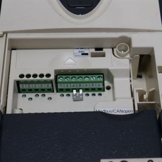 ik-industry/pd/schneider-electric-altivar-61-atv61hd22n4z-inverter-22kw-400v-neuwertig-66181-3.jpg