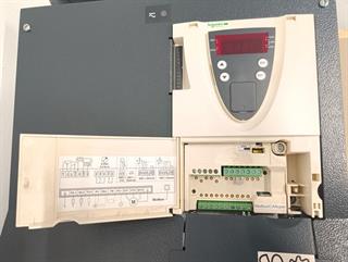 ik-industry/pd/schneider-electric-altivar-61-atv61hd45n4-frequenzumrichter-tested-und-top-zustand-62815-4.jpg