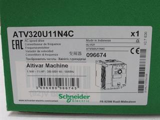 ik-industry/pd/schneider-electric-altivar-atv320u11n4c-11kw-400v-frequenzumrichter-unbenutzt-63944-6.jpg