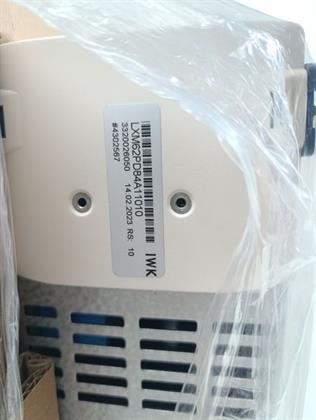 ik-industry/pd/schneider-electric-lxm62pd84a11010-servo-drive-lxm62pd84a11000-unused-und-ovp-63401-4.jpg