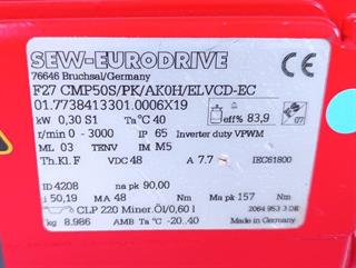 ik-industry/pd/sew-eurodrive-f27-cmp50spkak0helvcd-ec-servo-kleinspannungsantrieb-unused-79756-5.jpg