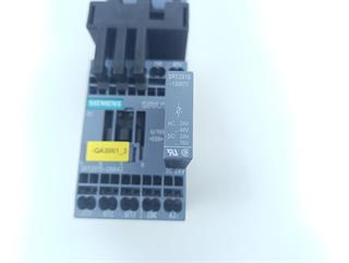 siemens-3rt2015-2bb42-3rt2916-1bb00-3rv2011-1ea20-top-zustand-80044-1.jpg