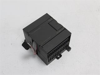 ik-industry/pd/siemens-6es7-223-1bh20-0xa0-em-223-dcdc-6es7223-1bh20-0xa0-top-zustand-54513-4.jpg