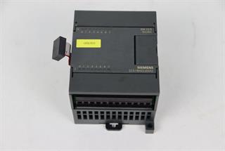 ik-industry/pd/siemens-6es7223-1bh22-0xa0-em-223-di-8-x-24vdc-do-8-x-24vdc-neuwertig-71650-2.jpg