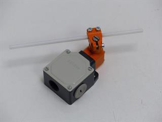 ik-industry/pd/siemens-endschalter-positionsschalter-3se3-100-1-w-limit-switch-unused-ovp-52899-2.jpg