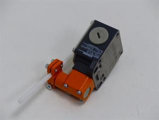 ik-industry/pd/siemens-endschalter-positionsschalter-3se3-100-1-w-limit-switch-unused-ovp-52899-3.jpg