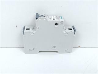 ik-industry/pd/siemens-leistungsschalter-5sy4104-7-mcb-c4-top-zustand-62642-2.jpg