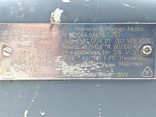 ik-industry/pd/siemens-permanent-magnet-motor-1ft5064-0ak71-1-z-ovp-63520-6.jpg