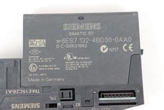 ik-industry/pd/siemens-simatic-6es7-132-4bd30-0aa0-tm-e15c26-a1-4-do-dc24v2a-top-zustand-56926-3.jpg