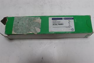 ik-industry/pd/telemecanique-xcsl766b2-limit-switch-unused-und-ovp-54966-2.jpg